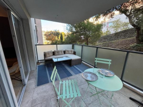 Confort moderne à Sète : 2 pièces, parking, WIFI - FR-1-338-594